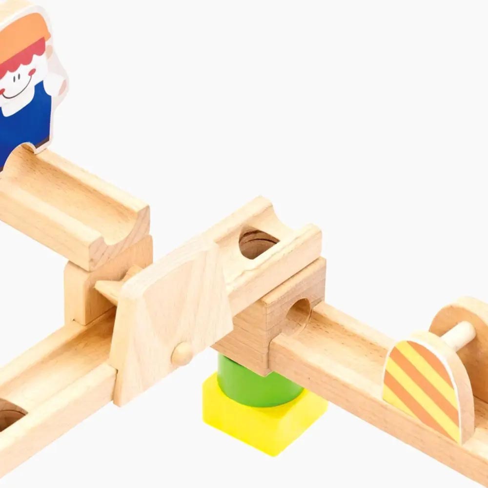 Baumurmelbahn aus Holz – 40-teiliges Set mit Brücken, Tunneln und Bahnelementen