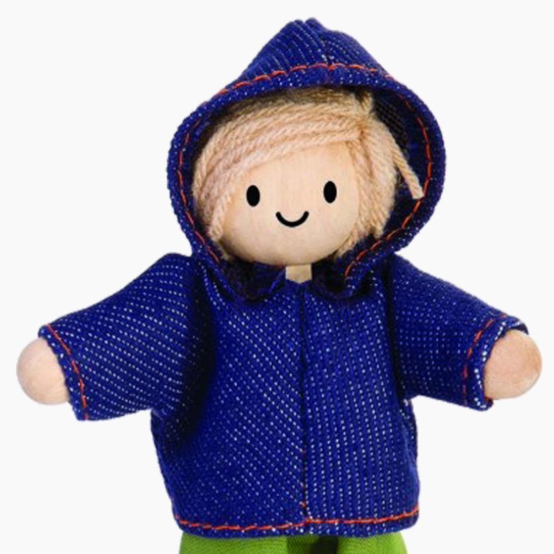 PlanToys Biegepuppe Junge – sitzend am Tisch, detailreiche Gestaltung