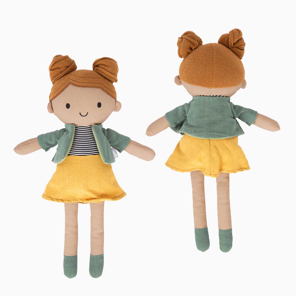 Stoffpuppe Maya – weiche Puppe mit Kleidung und freundlichem Gesicht