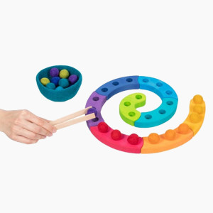 Farbsortierspiel und Adventsspirale