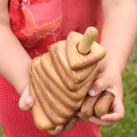 Stapelturm aus Eschenholz - Pyramide 18,5 cm