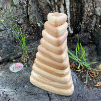 Stapelturm aus Eschenholz - Pyramide 18,5 cm
