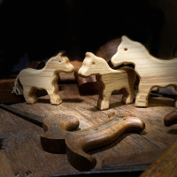 Holz Pferd der kleine Stromberger Pflaumenholz